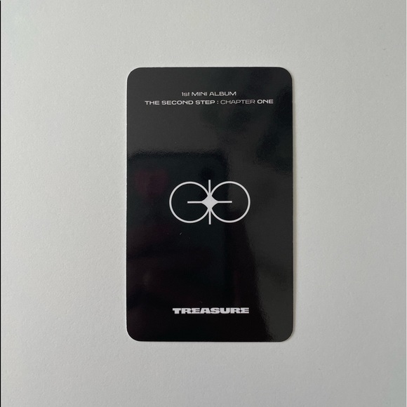 YG TREASURE THE SECOND STEP / DOYOUNG P-O-B PHOTOCARD - Picture 2 of 3